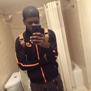 Meet your Posher, Amir